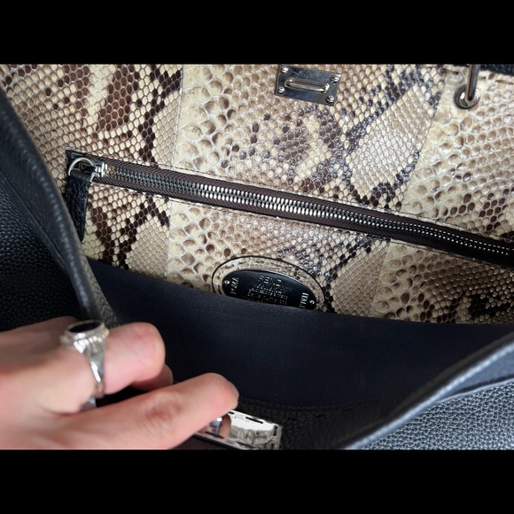 Fendi peekaboo Bag Color:black - Picture 3 of 5